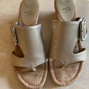 Women’s gold Impo sandals. Size 6 1/2.